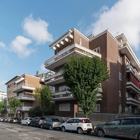San Pietro Terrace * Rom